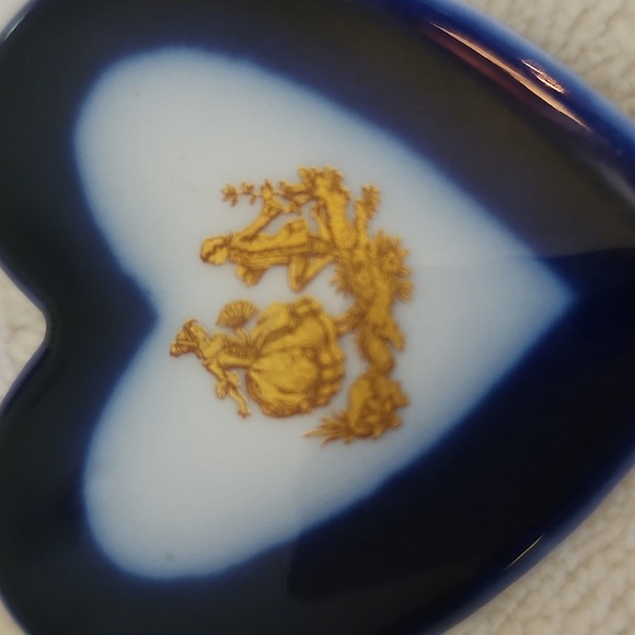 Vtg LIMOGES Victorian Porcelain Wedding Proposal Heart Pocket Charm - Picture 3 of 6